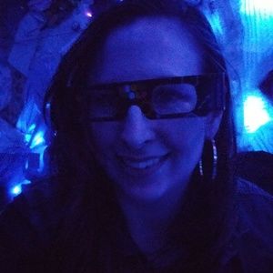 Meet your Posher, Miriam